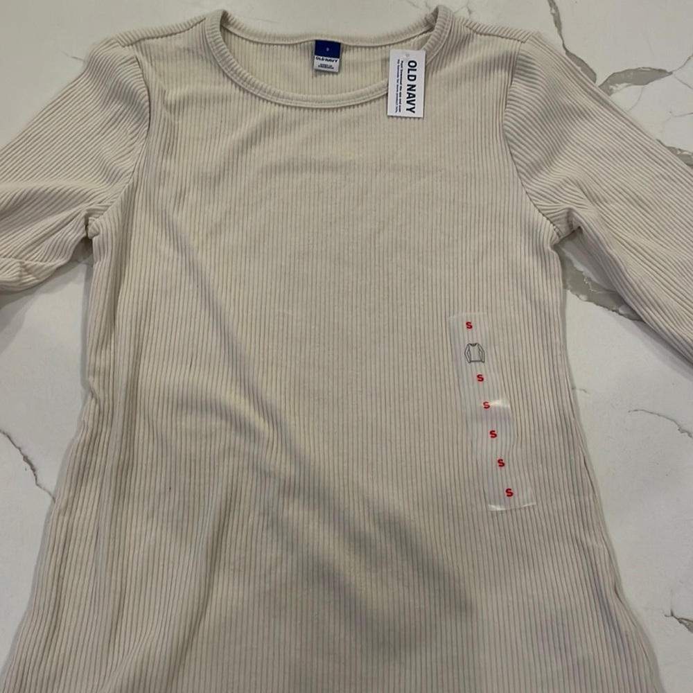 old navy shirt
